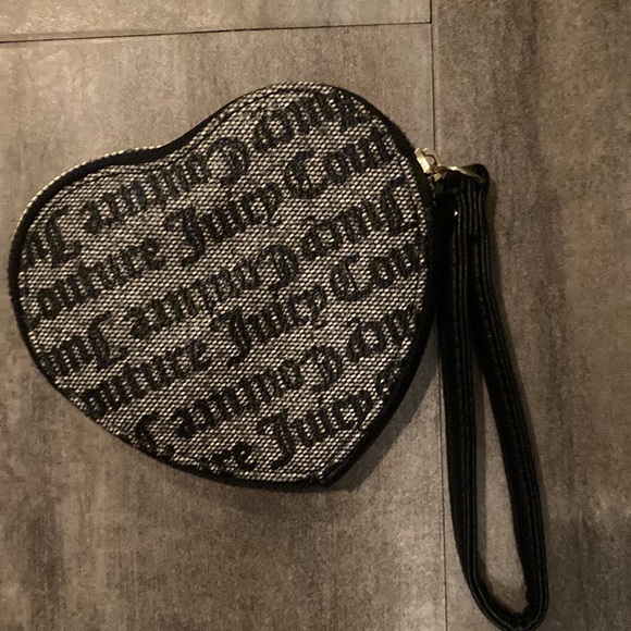 Juicy couture, heart shaped wristlet 💜🧡❤️🖤🤍💛 - Picture 2 of 7